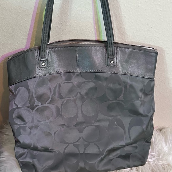 Coach signature c gray tote - Picture 2 of 5